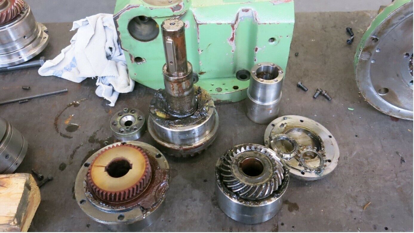 Überholung der gebrauchten Fräsmaschine | Reckermann