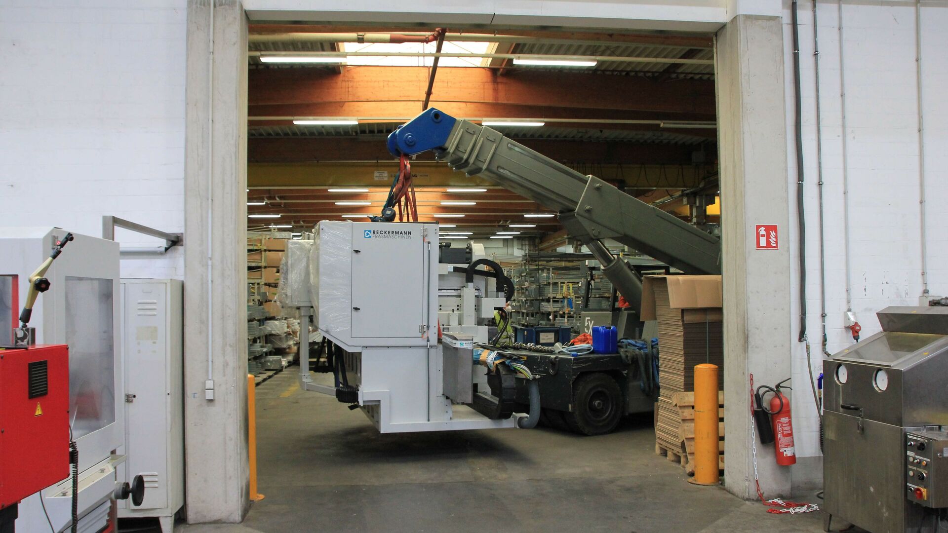 Transport und Montage der Retrofit Fräsmaschine | Reckermann